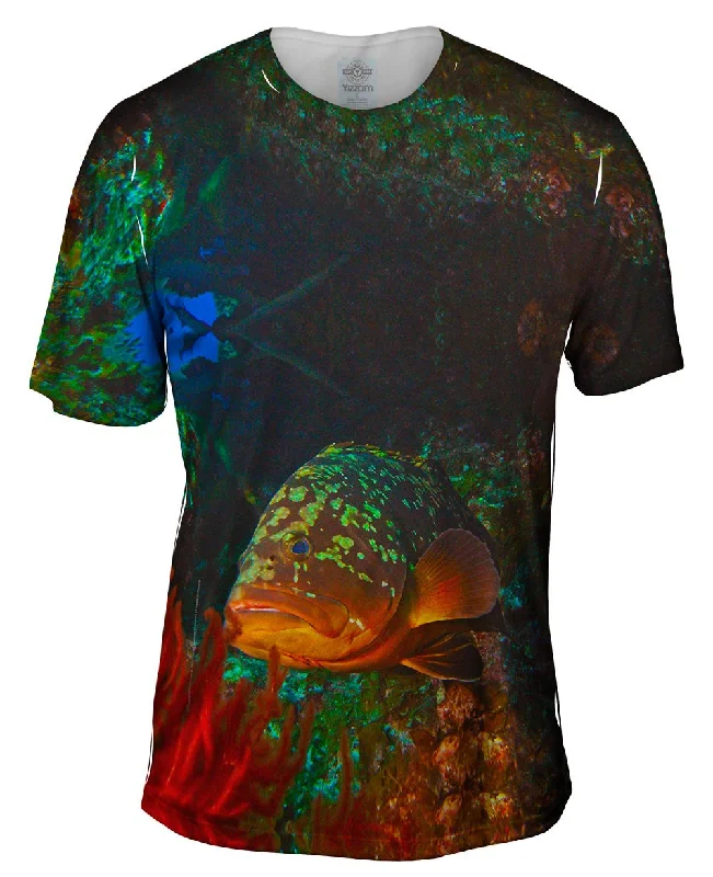 Lightweight T-shirt-Timide Fish Underwater