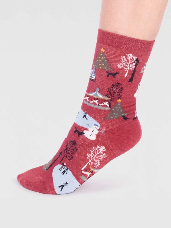 Dress Socks-Gloria Organic Cotton Christmas Scene Sock - Brick Red