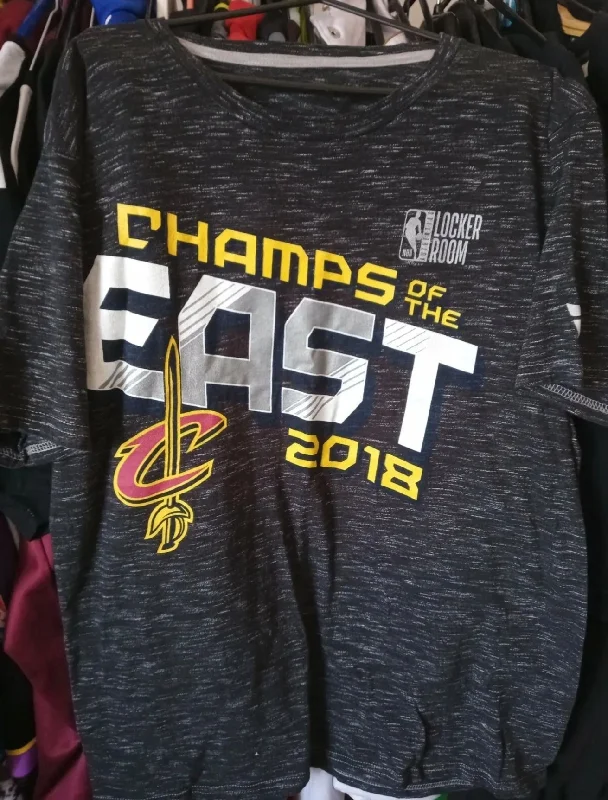 Flowy Blouse-Fanatics NBA Authentics Cleveland Cavaliers East Champs T Shirt, Grey, size Medium